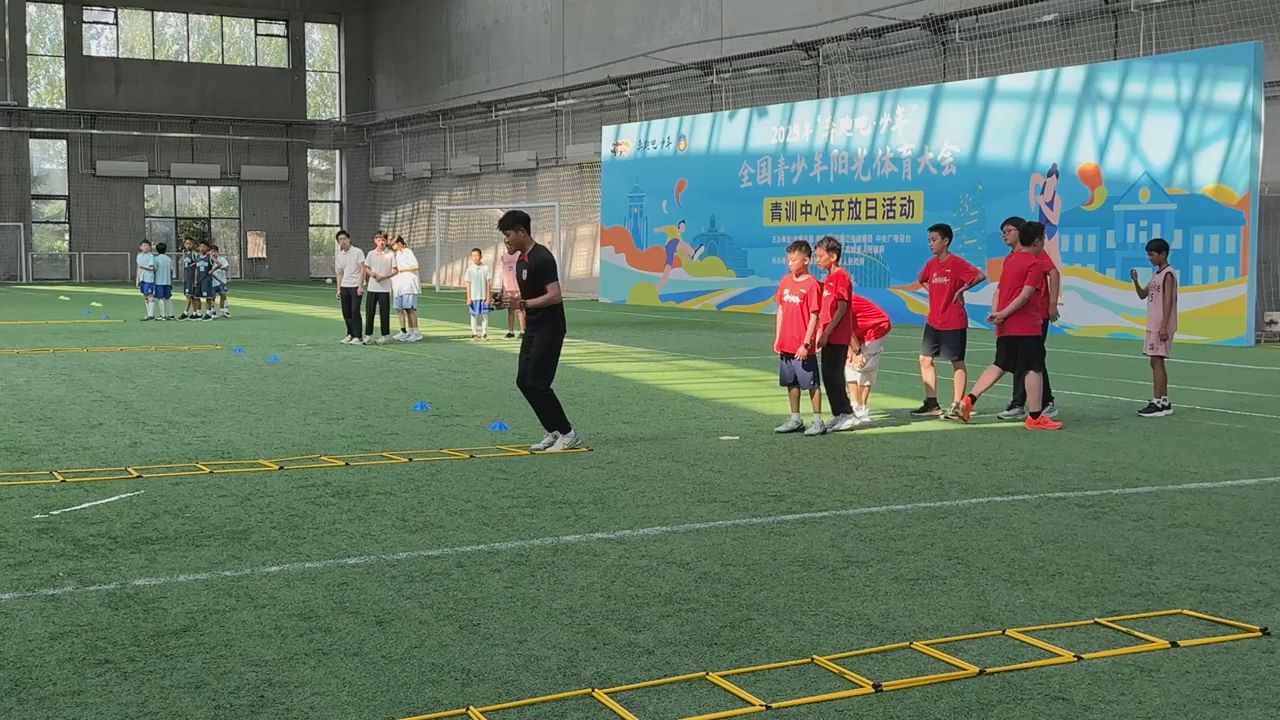 8月7日:丁俊晖迎娶大六岁杂志编辑妻子三段故事背后的实情(图1)